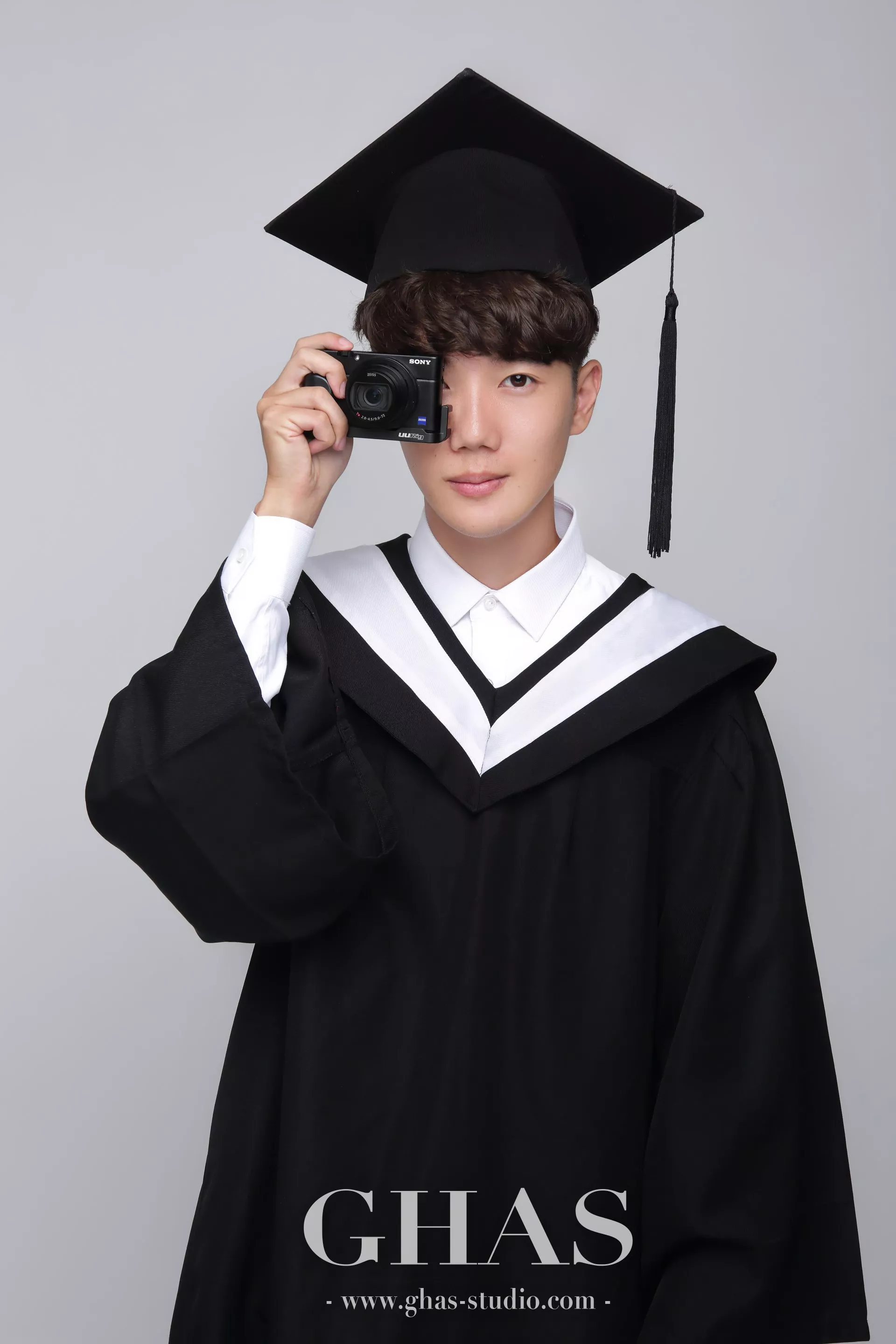 學士照-GHAS葛黑斯幸福攝影-桃園中壢美肌韓式證件照/面試履歷照/桃園專業形象照